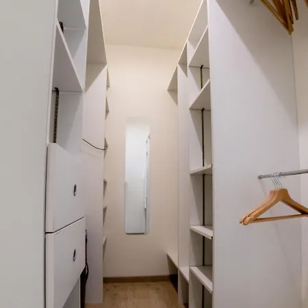 La Maison De Jade &