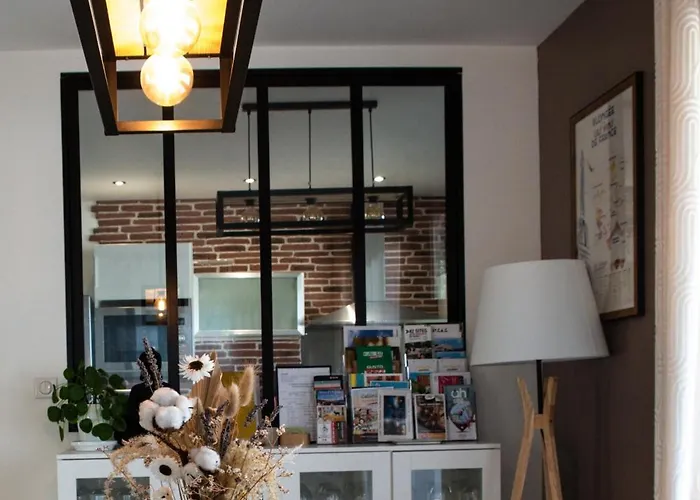 La Maison De Jade &