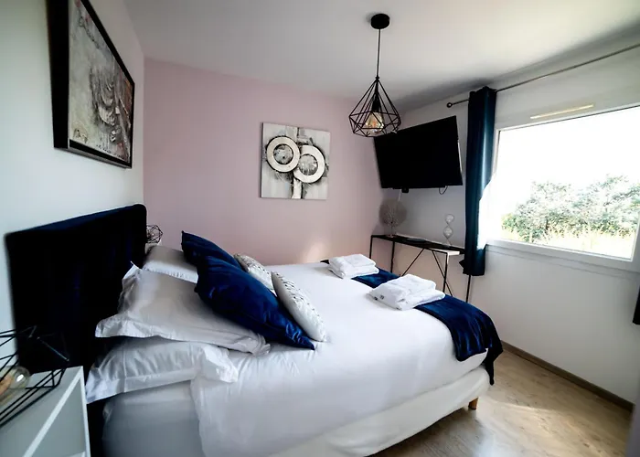 La Maison De Jade &