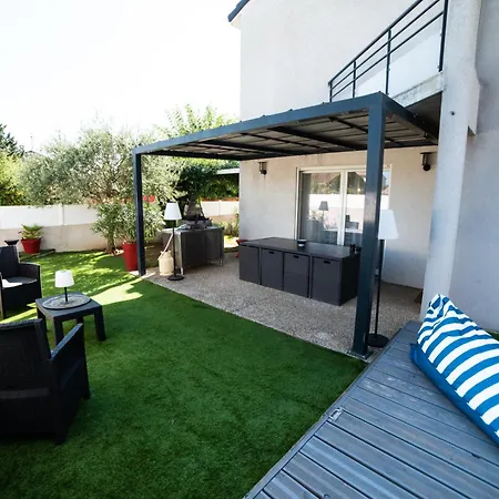 La Maison De Jade &