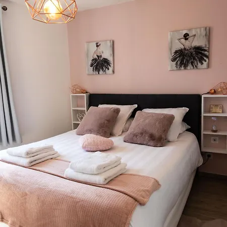 La Maison De Jade &